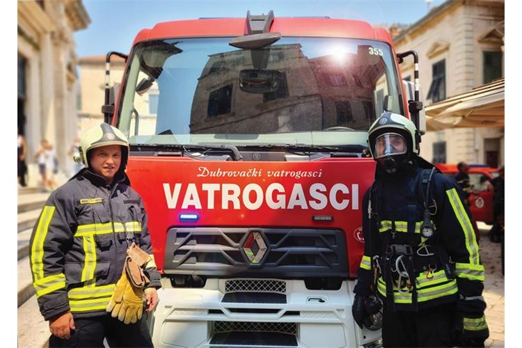 Slika Dubrovački vatrogasci
 čuvaju Grad
Dubrovnik
23. kolovoza 2021.
 
